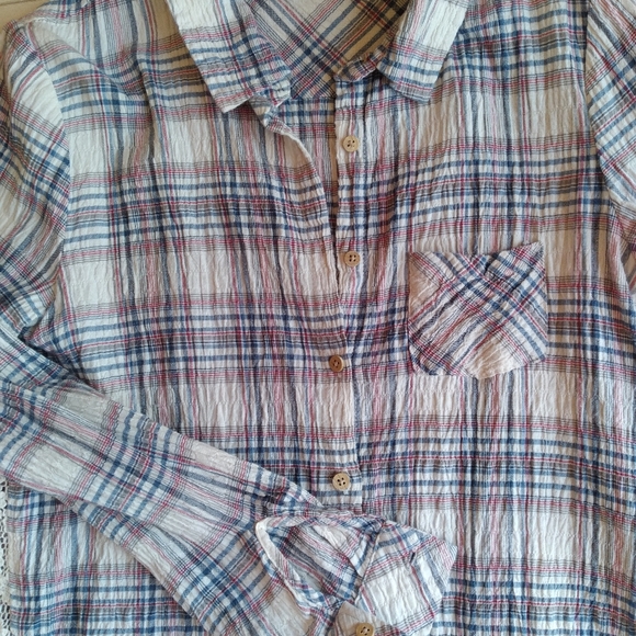 White Crow Summer Seersucker Plaid Button Down Shirt with Lace Panels - Picture 9 of 13